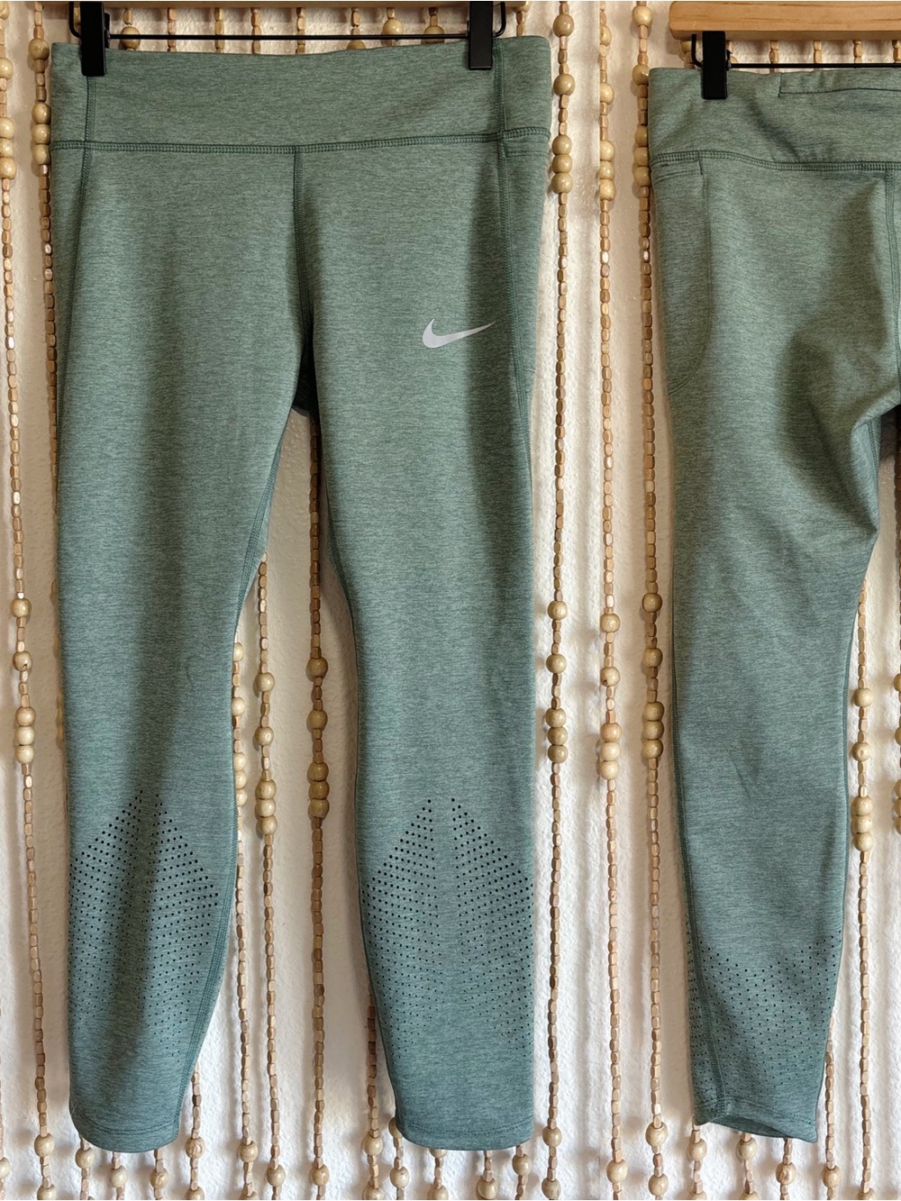 Nike Dry Fit Sage Green Running Yoga Athletic Workout Capri Leggings LG
